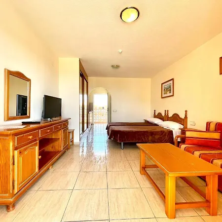 Estudio con Wifi y piscina en Costa del Silencio, bien comunicado Apartamento